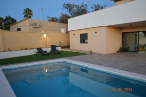 Πισίνα στο ή κοντά στο El Refugio +68 φωτογραφίες