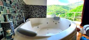 Fotografie z fotogalerie ubytování Cabaña en el Aire con jacuzzi a 5min del Pueblo v destinaci Sopetran