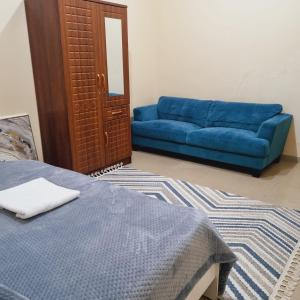 Posedenie v ubytovaní Cozy Private Rooms in Central Shabia 12, Free Wi-Fi & Kitchen Access