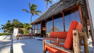 Posezení v ubytování TIKI Beach Club & Resort