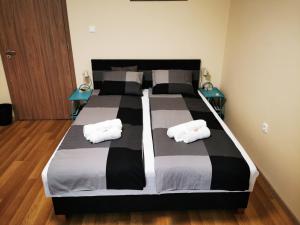 Central Park Apartman 7100 Szekszárd, Dienes Valéria utca kép - 2