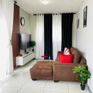Μια τηλεόραση ή/και κέντρο ψυχαγωγίας στο Comfy Corner Windhoek +17 φωτογραφίες