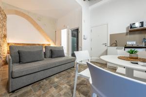 Η κουζίνα ή μικρή κουζίνα στο OLD TOWN EXPERIENCE CENTRAL Studio