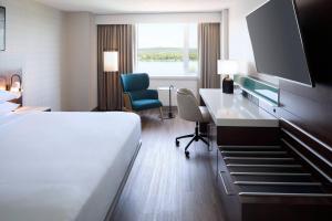 Voodi või voodid majutusasutuse Delta Hotels by Marriott Fredericton toas