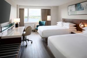 Voodi või voodid majutusasutuse Delta Hotels by Marriott Fredericton toas