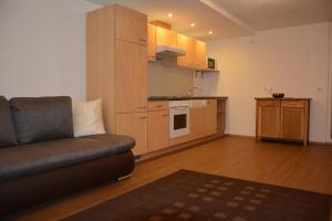 Kuchyňa alebo kuchynka v ubytovaní Ferienwohnung Dolomitenheim
