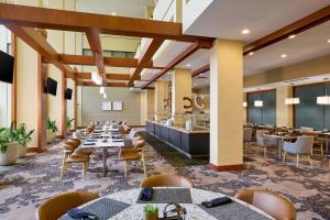 Khu vực ghế ngồi tại The Westin Atlanta Airport