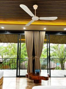 Gallery image of Nón Ecolodge in Ngải Sơn +38 photos