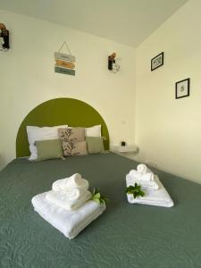 Postel nebo postele na pokoji v ubytování Villa Lanaïs + 36 fotografií