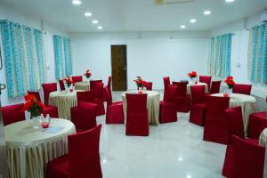 Et opholdsområde på The Serenity Resort Panchgani + 15 billeder