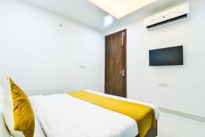 TV a/nebo společenská místnost v ubytování DIPLOMAT REGENCY