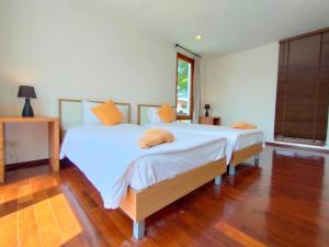 Ảnh trong thư viện ảnh của Pranaluxe 4 Bedroom Pool Villa C7 ở Ban Pak Nam Pran