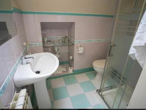 A bathroom at Hotel Rural Cabo Busto