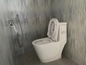 Bilik mandi di Dulcify cottage sarangkot