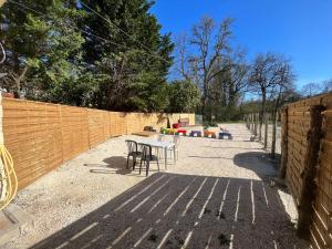 Φωτογραφία από το άλμπουμ του Studio avec terrasse σε Château-lʼÉvêque