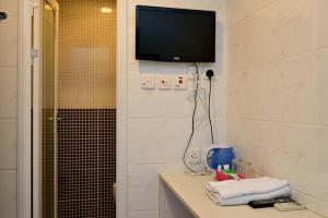 Bathroom sa JW Hostel