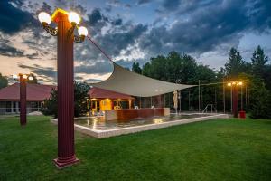 Bazén v ubytování Termál Hotel Vesta nebo v jeho okolí