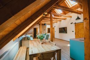 TV a/nebo společenská místnost v ubytování Apartmán Na Hradbách