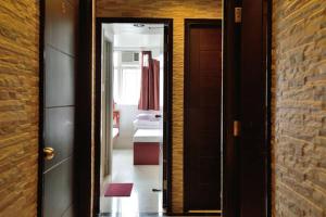 Bathroom sa JW Hostel