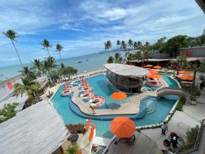 Bazén v ubytování 79 Beach Club and Resort Samui nebo v jeho okolí