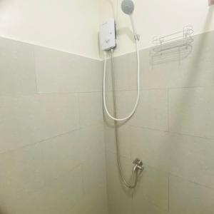 Fully Furnished Studio Unit at The Median with Fast Internet Connection and Netflix衛浴