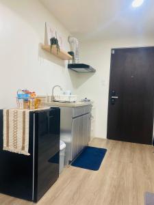 Fully Furnished Studio Unit at The Median with Fast Internet Connection and Netflix廚房或簡易廚房