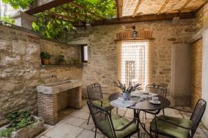 Patio alebo iná vonkajšia časť ubytovania Apartment in Porec - Istrien 9914