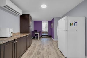 Dapur atau dapur kecil di Tranquil Sanctuary Sleeps 7 Nature & Convenience