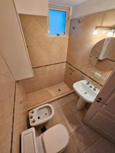 Et badeværelse på Departamento Salta al Mar