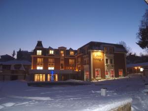 Imagen de la galería de Chateau Montagne Hotel Troyan, en Troyan