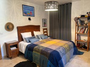 Katil atau katil-katil dalam bilik di Maison Le Coin Joli +45 gambar