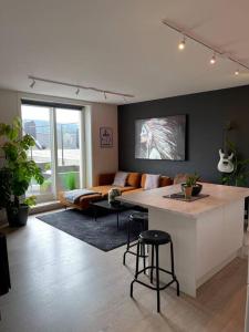 Ruang duduk di Beautiful Fjord View, High Standard, Fully Equipped