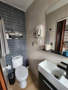 Ένα μπάνιο στο Rooftop Apartment +15 φωτογραφίες