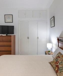 Posteľ alebo postele v izbe v ubytovaní Fancy 2BR in Golden Mile close to the beach