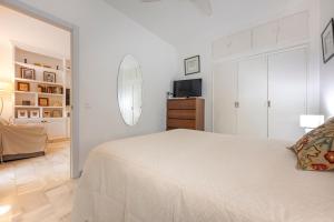 Posteľ alebo postele v izbe v ubytovaní Fancy 2BR in Golden Mile close to the beach