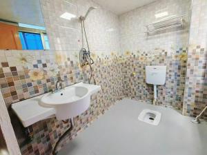 Bilik mandi di Dihao Hostel North Railway Station