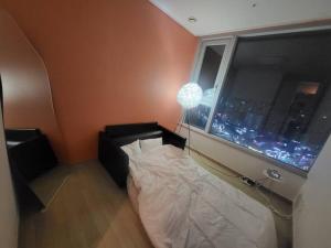Uma cama ou camas num quarto em Perfect for you, easy to get from Line 1 and 4