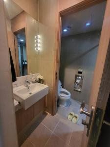 Uma casa de banho em Perfect for you, easy to get from Line 1 and 4