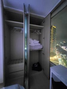 Uma cama ou camas num quarto em Perfect for you, easy to get from Line 1 and 4