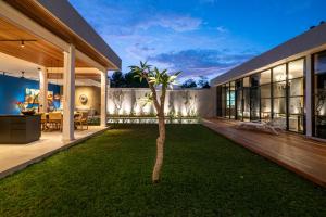 Κήπος έξω από το Rouge - Loft Noon