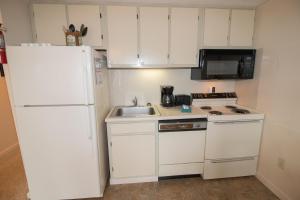 Kuchyň nebo kuchyňský kout v ubytování ML319 Close To Village And Slopes EZ Parking WiFi