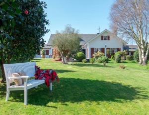 A garden outside Hotel Rural Cabo Busto