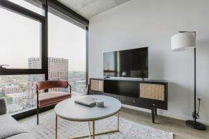 Gallery image of Blueground West Loop gym pet area wd gym CHI-1098 in Chicago