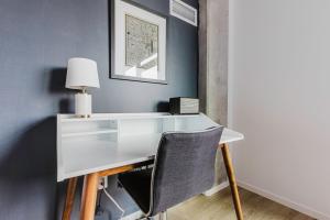 Gallery image of Blueground West Loop gym pet area wd gym CHI-1098 in Chicago