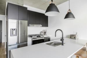 Gallery image of Blueground West Loop gym pet area wd gym CHI-1098 in Chicago +34 photos