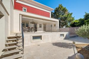 Budova, kde se vila nachází