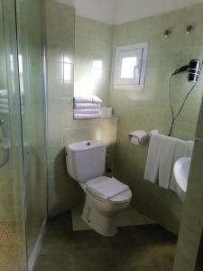 Koupelna v ubytování Hostal Pepe + 37 fotografií