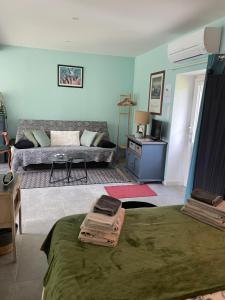 Fotografia z galérie ubytovania Maison Gîte Spa privatifs 35m2 v destinácii Courson