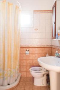 Ένα μπάνιο στο Holiday home in Nea Plagia, Chalkidiki