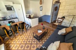 Køkken eller tekøkken på AC - Private Exterior - Duplex Quartier des Artistes